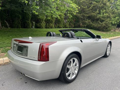 Used 2004 Cadillac XLR RWD image 62