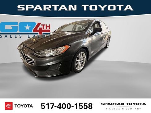 Used 2019 Ford Fusion SE FWD image 1