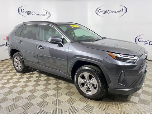 Used 2025 Toyota RAV4 XLE image 1