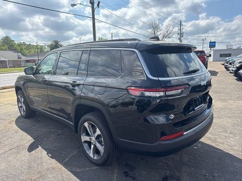 New 2026 Jeep Grand Cherokee L Limited w/ Luxury Tech Group II RWD image 5