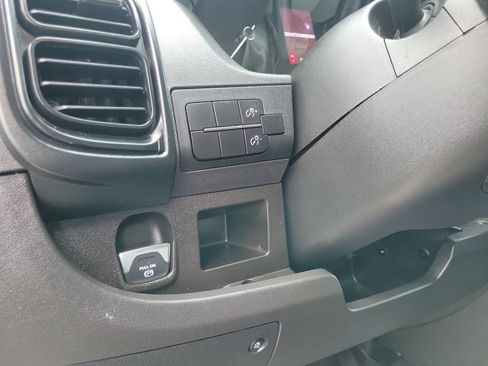 Used 2023 RAM ProMaster 2500 FWD image 13