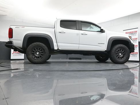 Used 2019 Chevrolet Colorado ZR2 w/ Colorado ZR2 Bison Edition AWD/4WD image 38