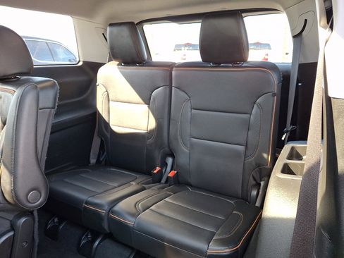 Used 2021 GMC Acadia AT4 w/ Trailering Package AWD/4WD image 11
