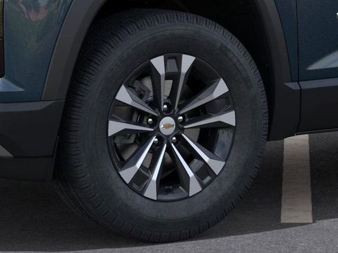 New 2026 Chevrolet Equinox LT w/ Convenience Package II image 9