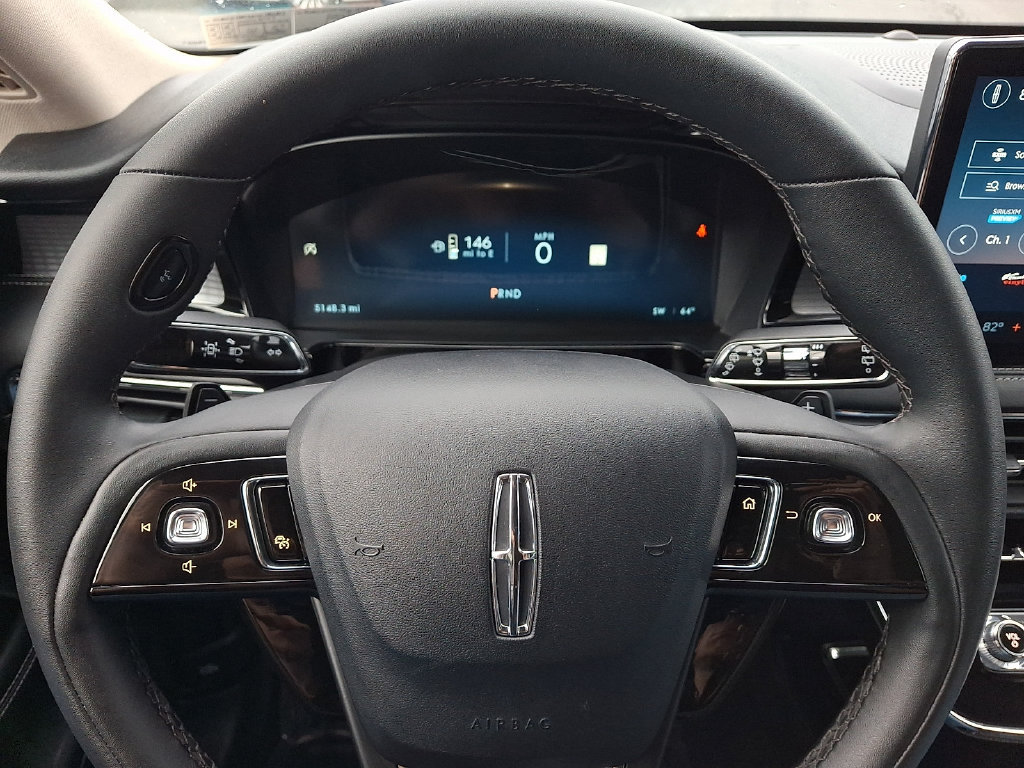 Certified 2024 Lincoln Corsair AWD image 19
