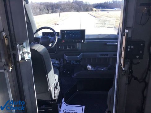 Used 2024 Chevrolet Brightdrop 600 w/ Commercial Equipment Package image 32