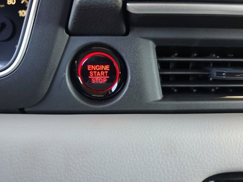 New 2025 Honda Pilot Touring image 26