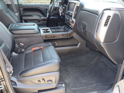 Used 2014 GMC Sierra 1500 Denali w/ Suspension Package, Off-Road AWD/4WD image 16