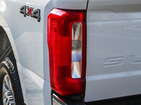 Used 2024 Ford F250 XLT AWD/4WD image 11
