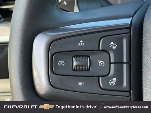 Used 2025 Chevrolet Silverado 1500 High Country w/ High Country Premium Package AWD/4WD image 15