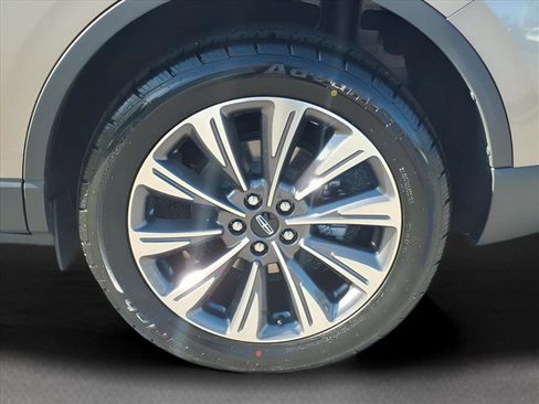 Certified 2020 Lincoln Corsair Reserve w/ Elements Package image 19