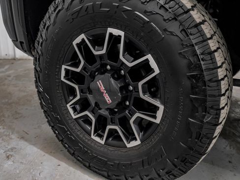 Used 2025 GMC Sierra 2500 AT4X AWD/4WD image 54