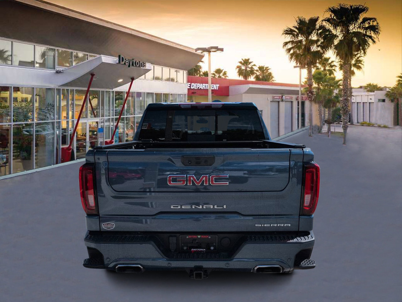 Used 2024 GMC Sierra 1500 Denali AWD/4WD image 4