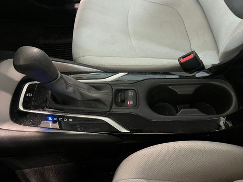Used 2020 Toyota Corolla L FWD image 22