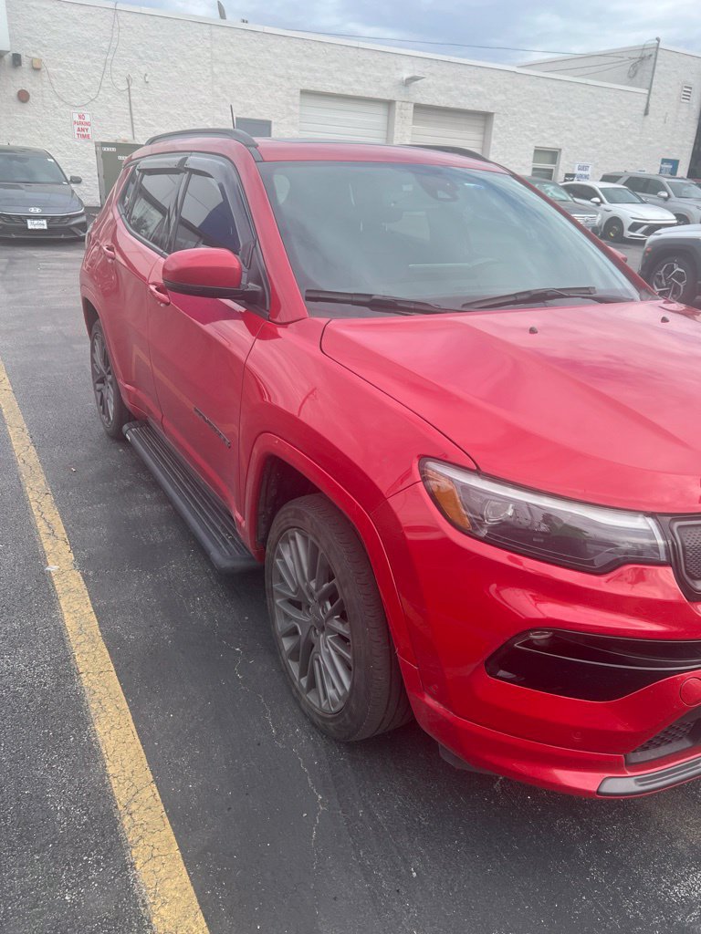 Used 2022 Jeep Compass Limited w/ (RED) Package AWD/4WD image 4