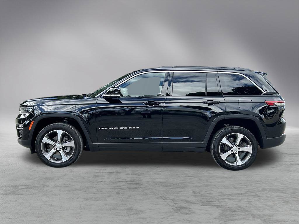 Certified 2025 Jeep Grand Cherokee Limited RWD image 8