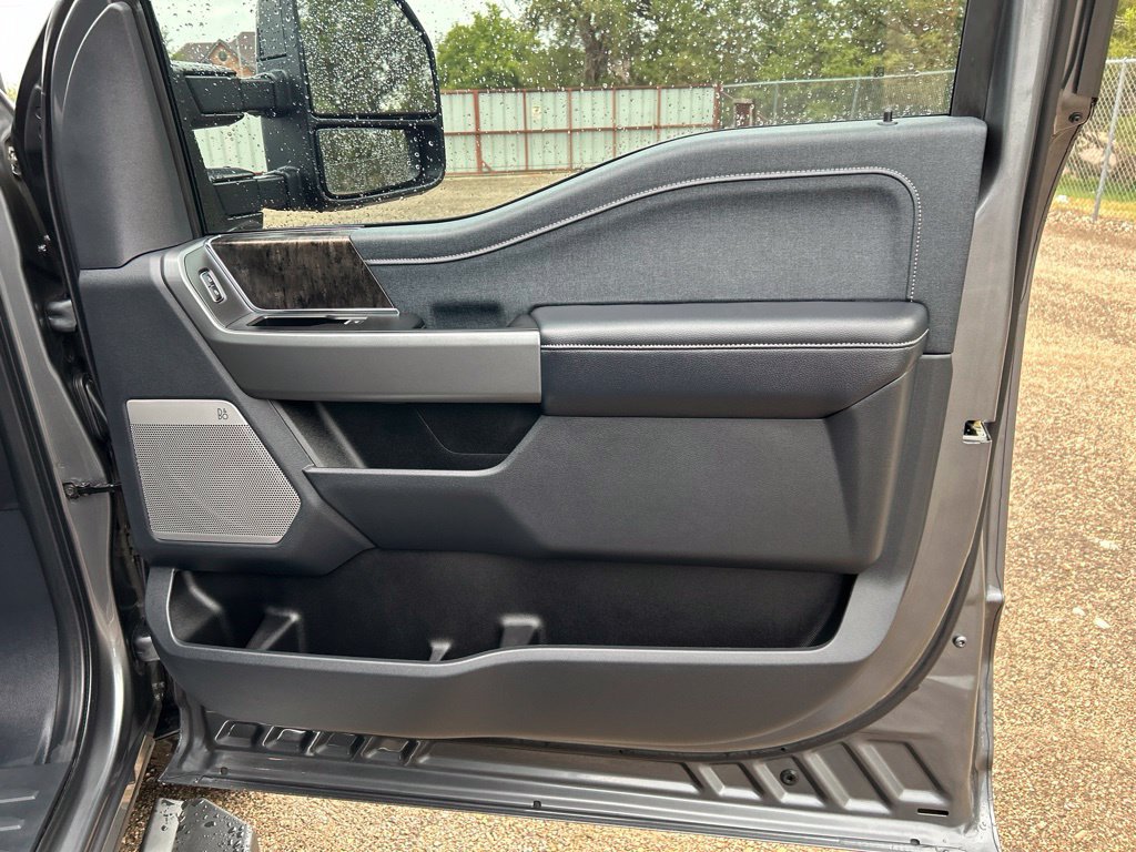 Used 2026 Ford F250 Lariat AWD/4WD image 45