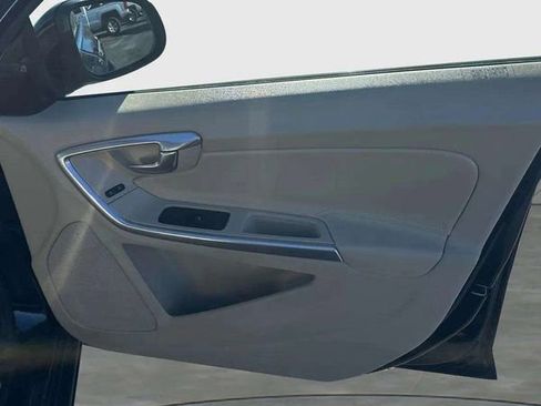 Used 2015 Volvo S60 T5 Premier image 7