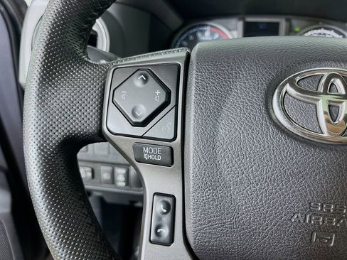 Used 2021 Toyota Tacoma TRD Sport AWD/4WD image 15
