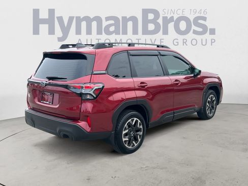 Certified 2025 Subaru Forester AWD/4WD image 3