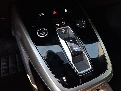 Used 2023 Audi Q4 e-tron Prestige w/ 20" Wheel Package image 11