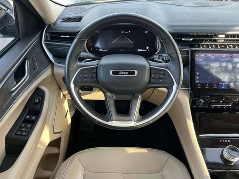 Used 2022 Jeep Grand Cherokee Limited w/ MOPAR Finishing Package image 17