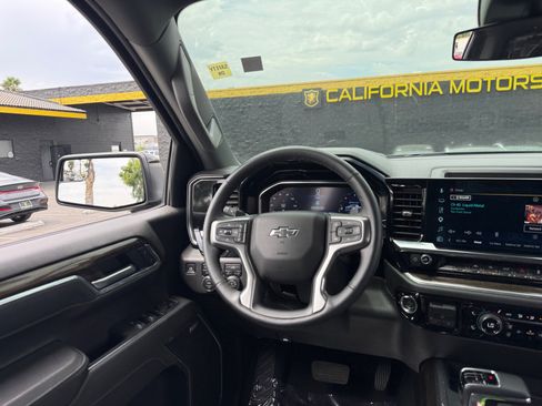 Used 2025 Chevrolet Silverado 1500 RST w/ Convenience Package II AWD/4WD image 23