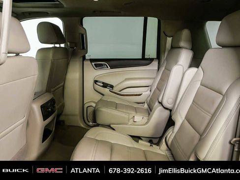 Used 2020 GMC Yukon XL Denali w/ Denali Premium Package RWD image 18