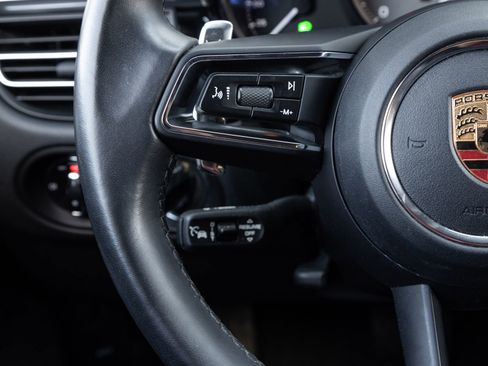 Certified 2023 Porsche Macan S AWD/4WD image 15