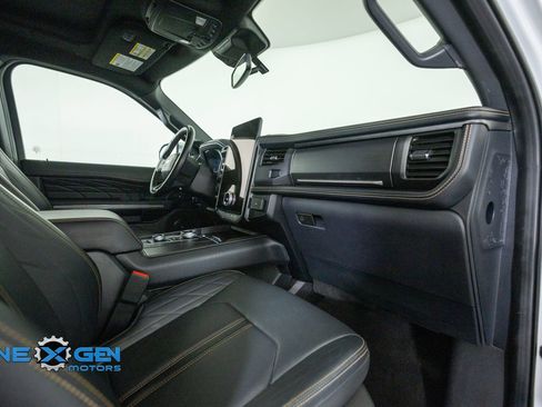 Used 2023 Ford Expedition Platinum AWD/4WD image 42