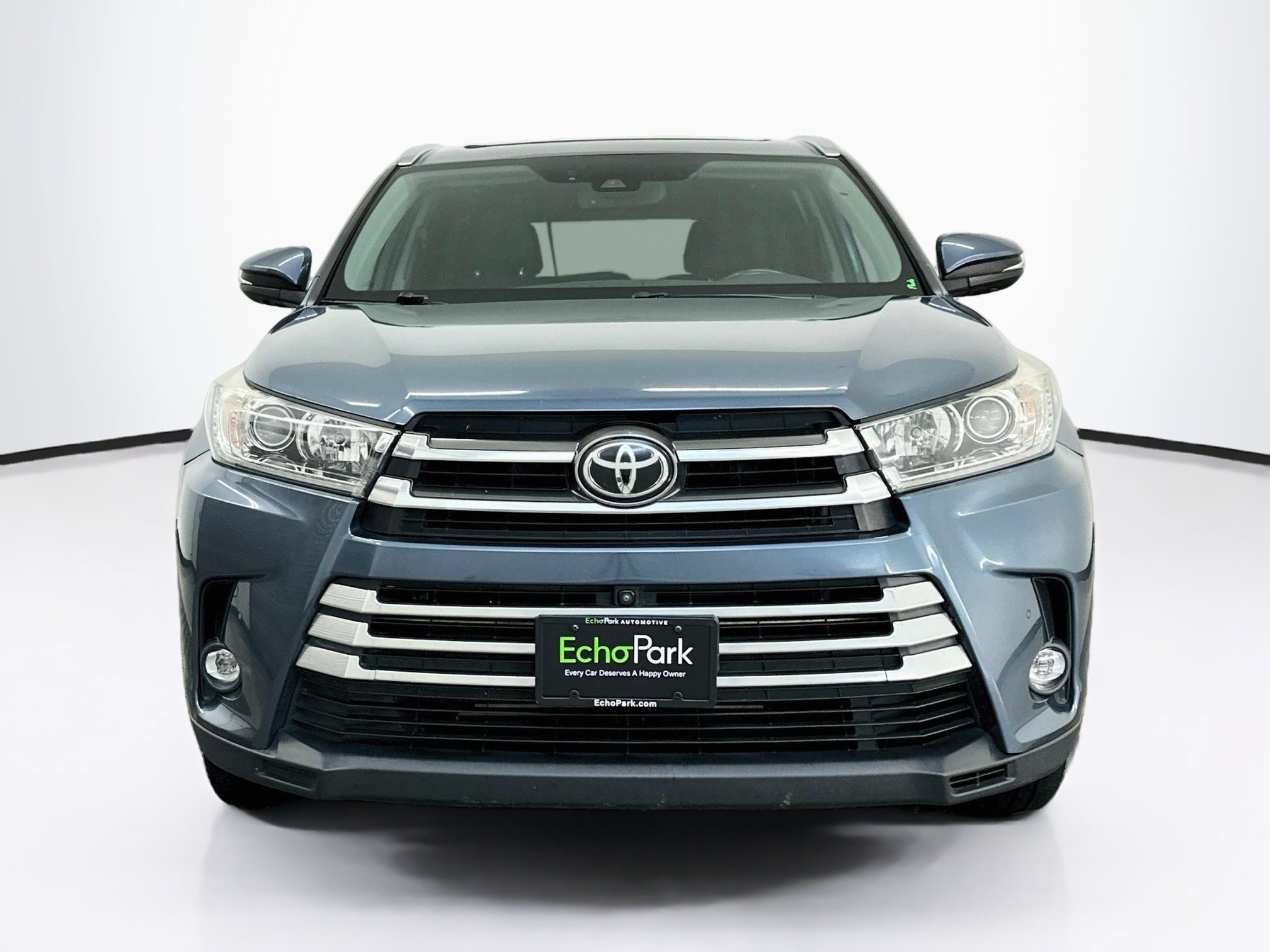 Used 2019 Toyota Highlander Limited Platinum AWD/4WD image 2