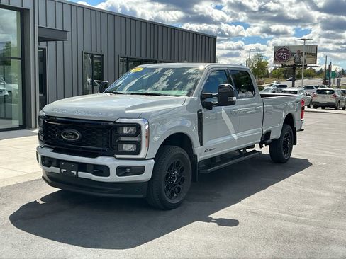 Used 2025 Ford F350 Lariat w/ Black Appearance Package AWD/4WD image 1