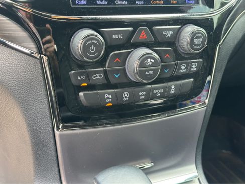 Used 2019 Jeep Grand Cherokee Limited X AWD/4WD image 17