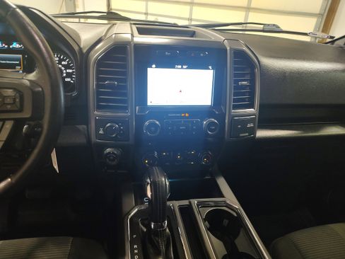 Used 2017 Ford F150 XLT w/ Equipment Group 302A Luxury image 8