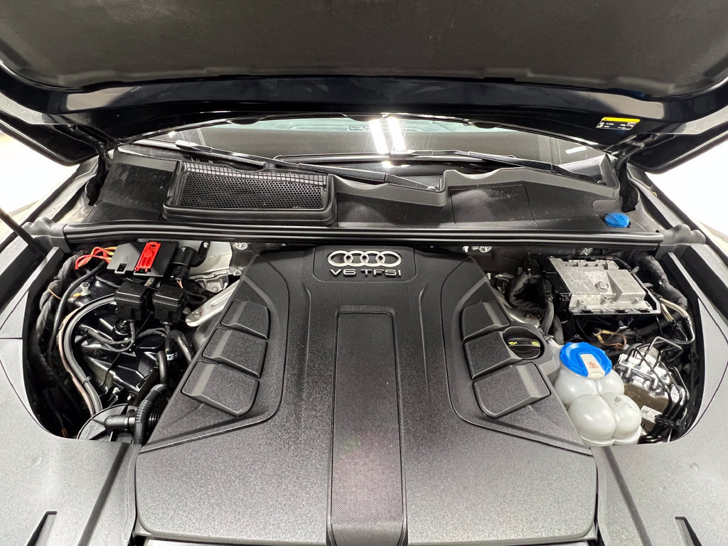 Used 2017 Audi Q7 3.0T Prestige AWD/4WD image 32