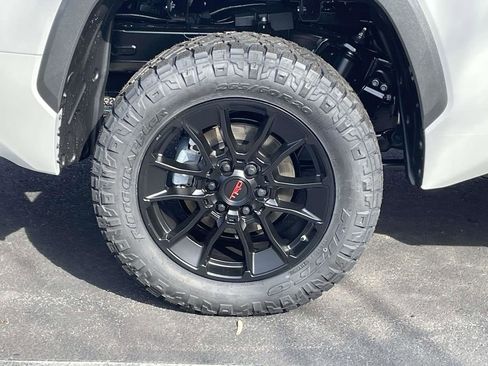 New 2026 Toyota Tundra Limited AWD/4WD image 14