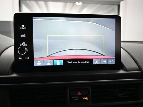 Used 2025 Honda Pilot Touring image 25