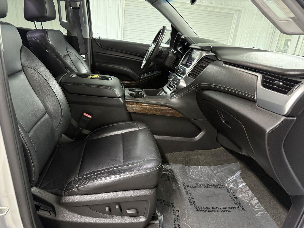 Used 2017 Chevrolet Suburban LT w/ LT Signature Package AWD/4WD image 42