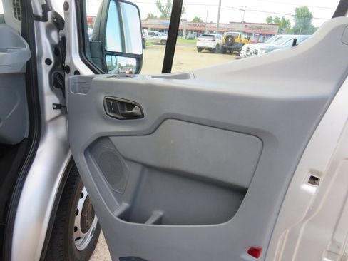 Used 2015 Ford Transit 350 XL image 22