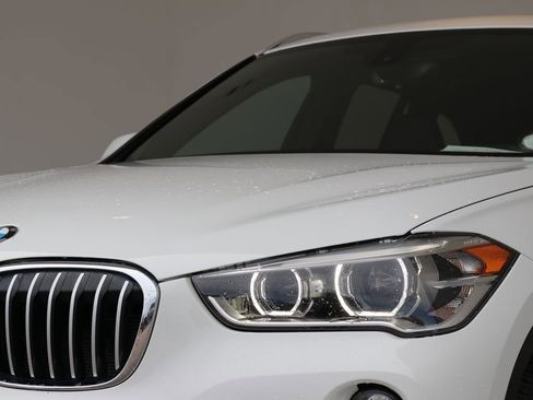 Used 2016 BMW X1 xDrive28i AWD/4WD image 11
