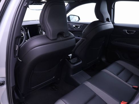 Used 2024 Volvo S60 T8 Ultimate image 17