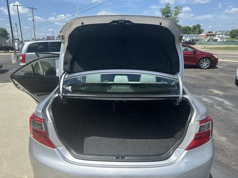 Used 2012 Toyota Camry LE image 23