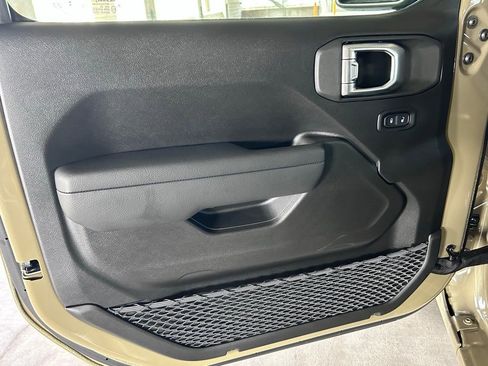 New 2026 Jeep Gladiator Sport image 10