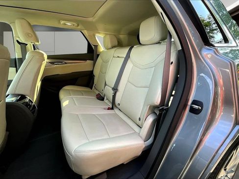 Certified 2024 Cadillac XT5 Premium Luxury w/ LPO, Floor Liner Package AWD/4WD image 21