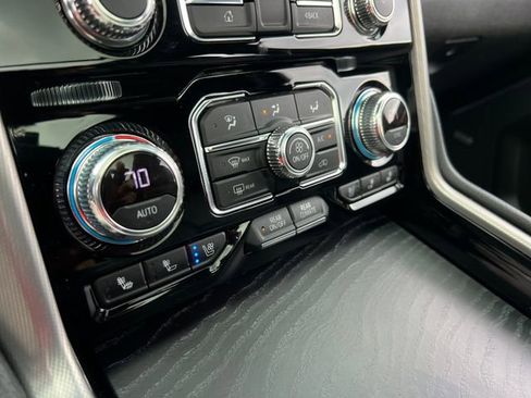 Used 2021 GMC Yukon XL Denali w/ Denali Premium Package image 32