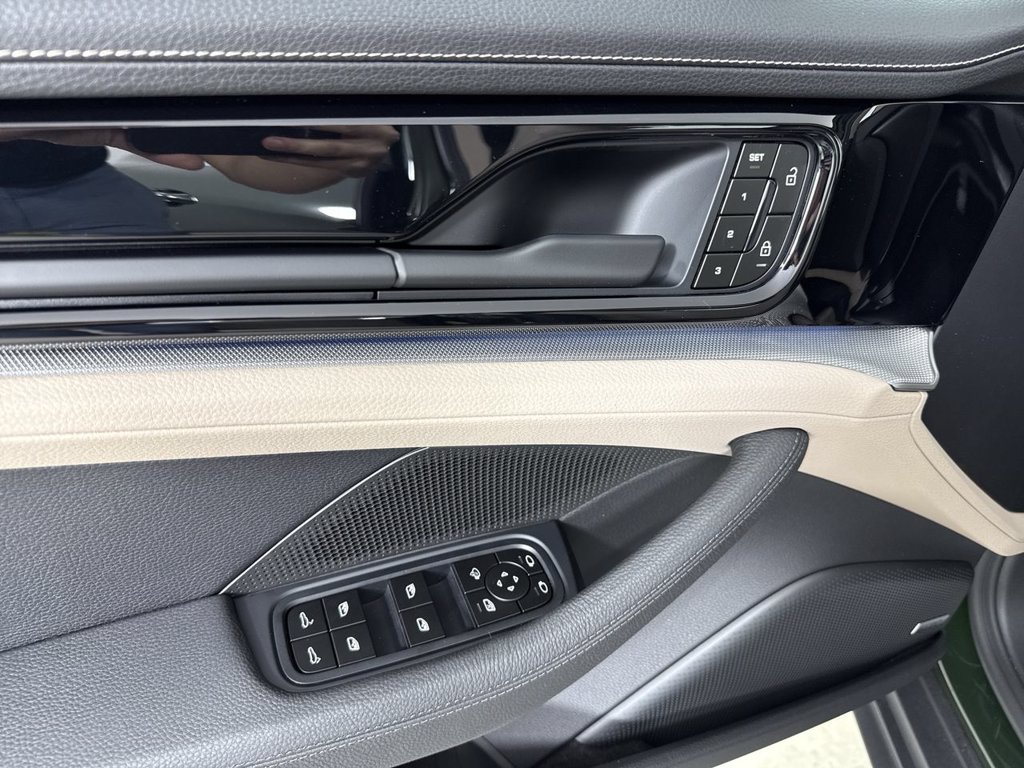 New 2026 Porsche Panamera 4 AWD/4WD image 33