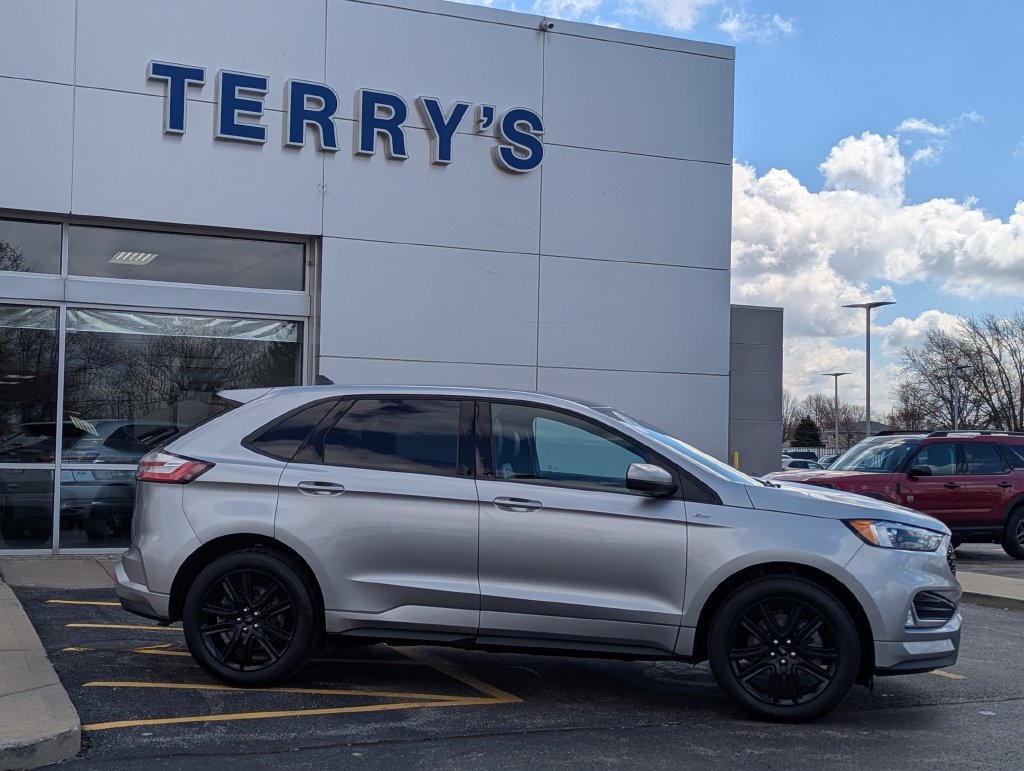 Used 2024 Ford Edge ST-Line AWD/4WD image 2