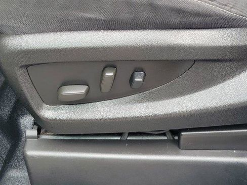 Used 2016 Chevrolet Tahoe 4WD image 18