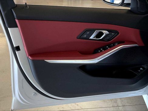 Certified 2025 BMW 330i Sedan w/ Premium Package image 14