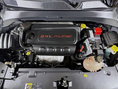 Used 2022 Jeep Compass Limited image 28